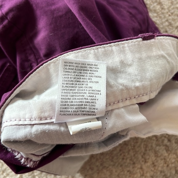 Old Navy size 12 magenta women’s short - Picture 10 of 10